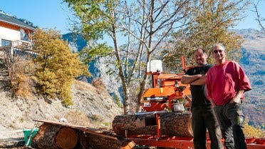 À la découverte de la beauté du bois dans les Alpes françaises, avec les équipements Wood-Mizer    
